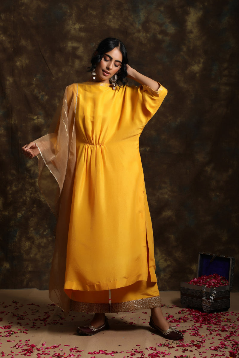 Aamras Boat Neck Chola With Jama And Organza Odhni